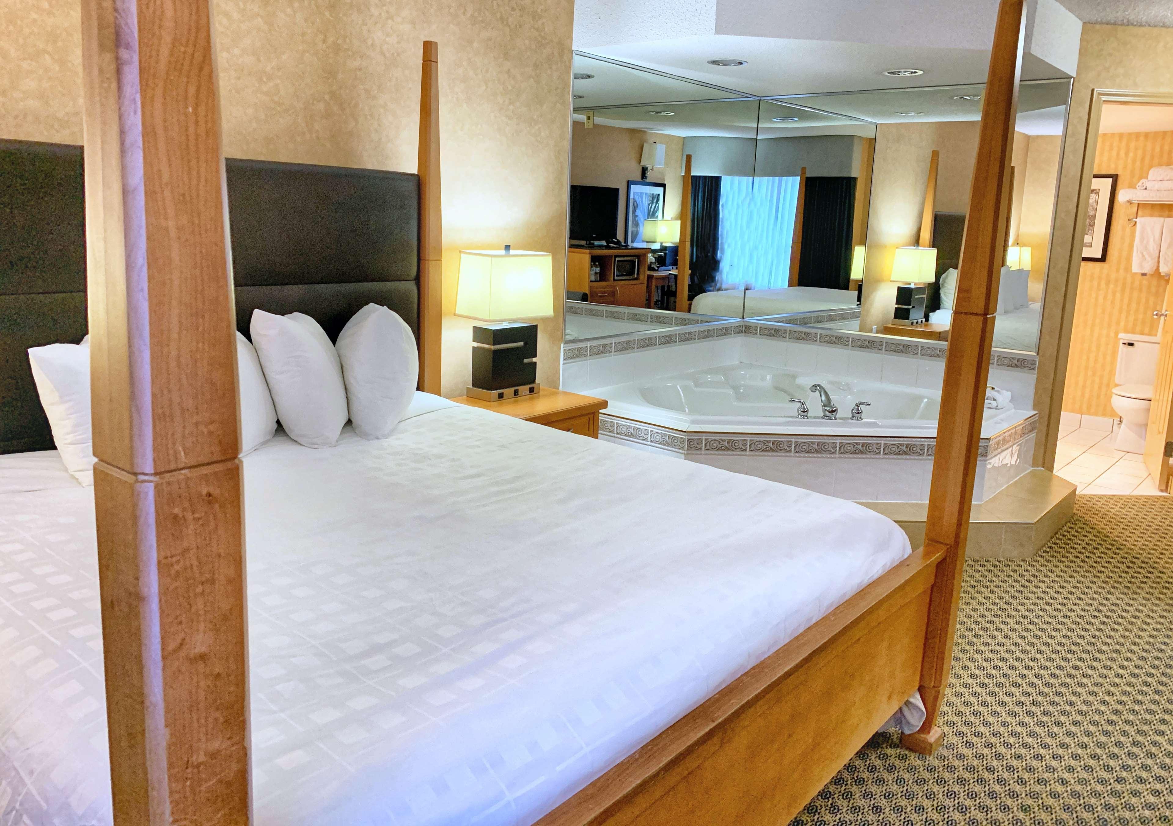 Best Western Plus Regency Inn And Conference Centre Abbotsford Exterior foto