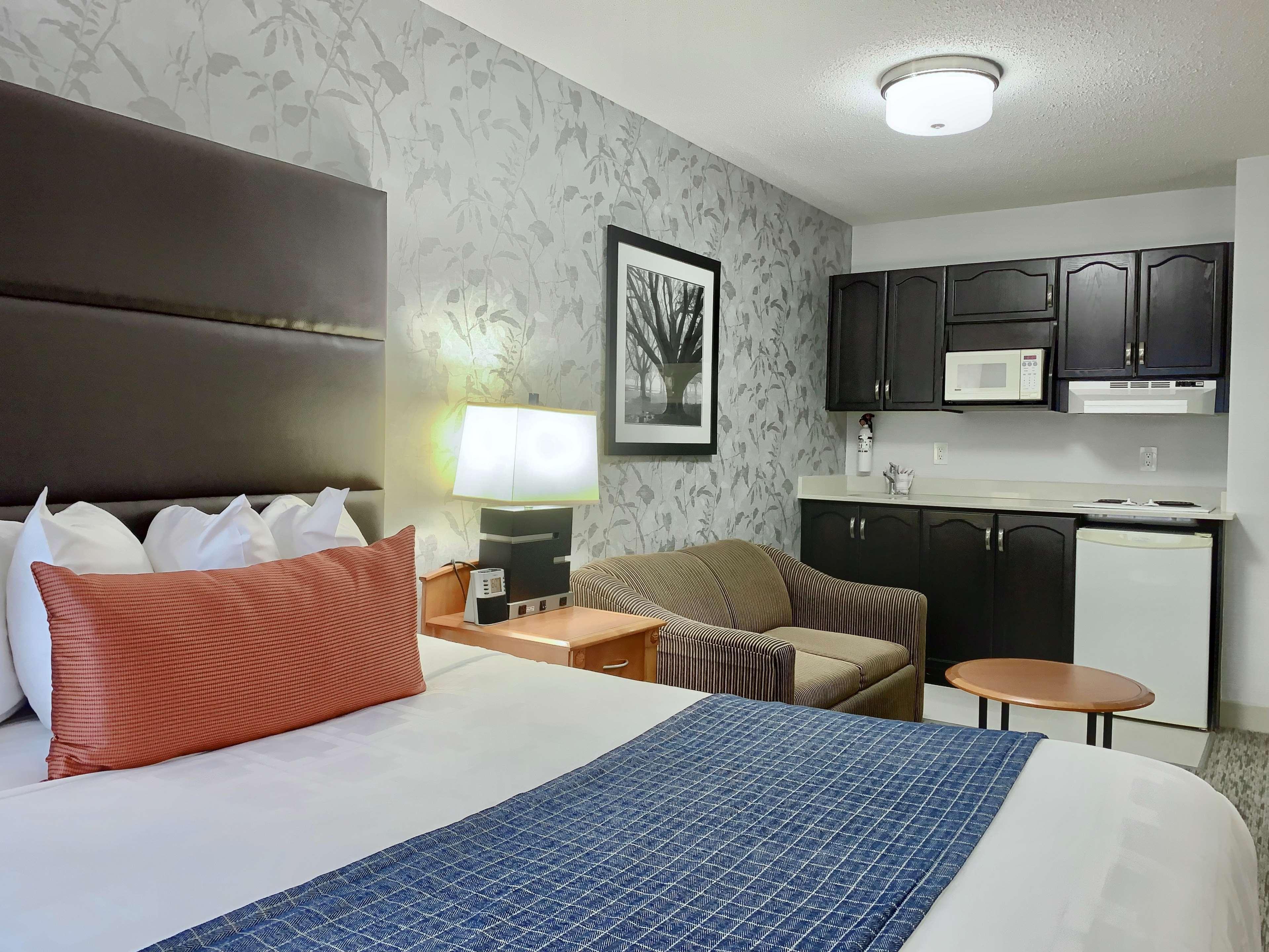 Best Western Plus Regency Inn And Conference Centre Abbotsford Exterior foto